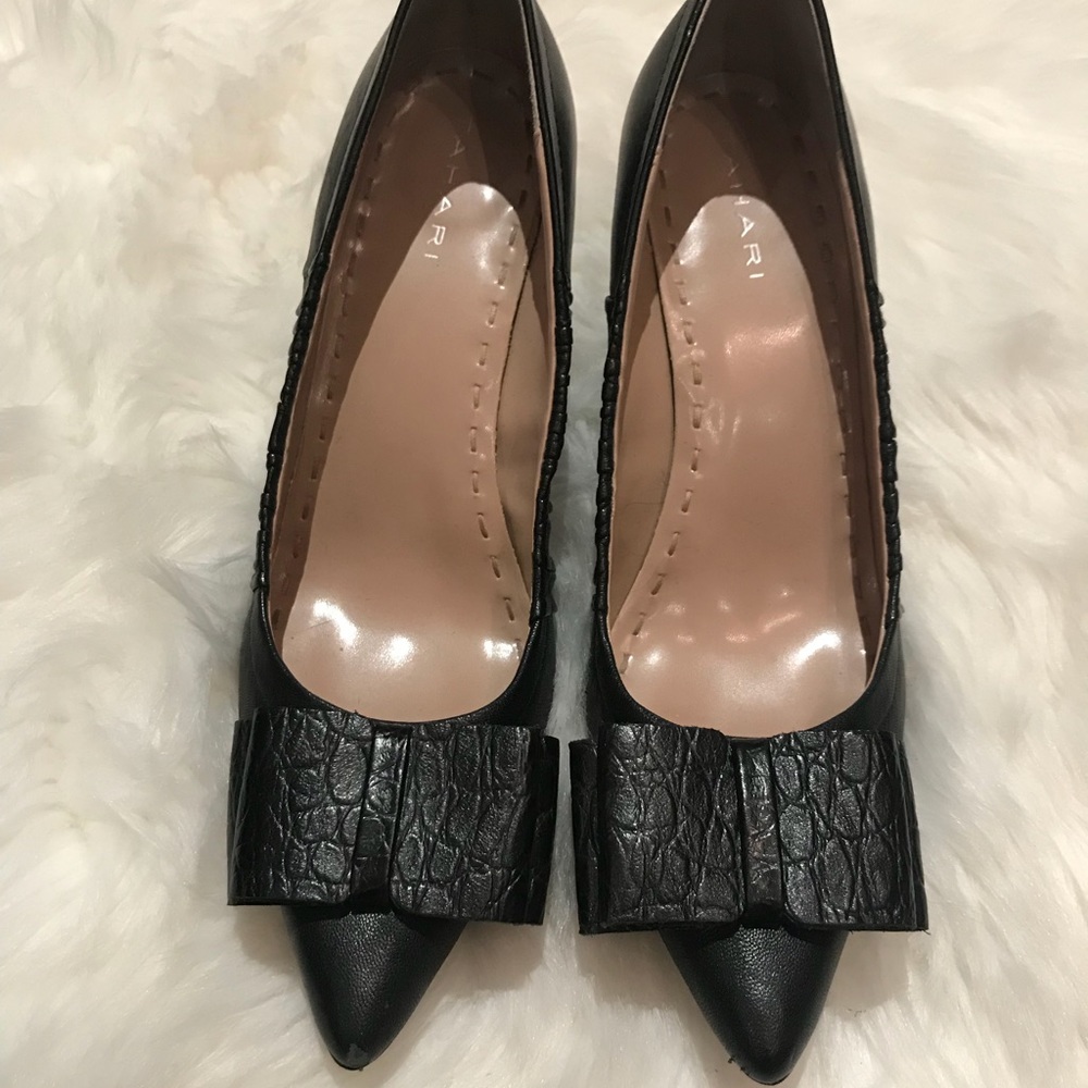 Tahati black leather short heel toe dress shoe bow